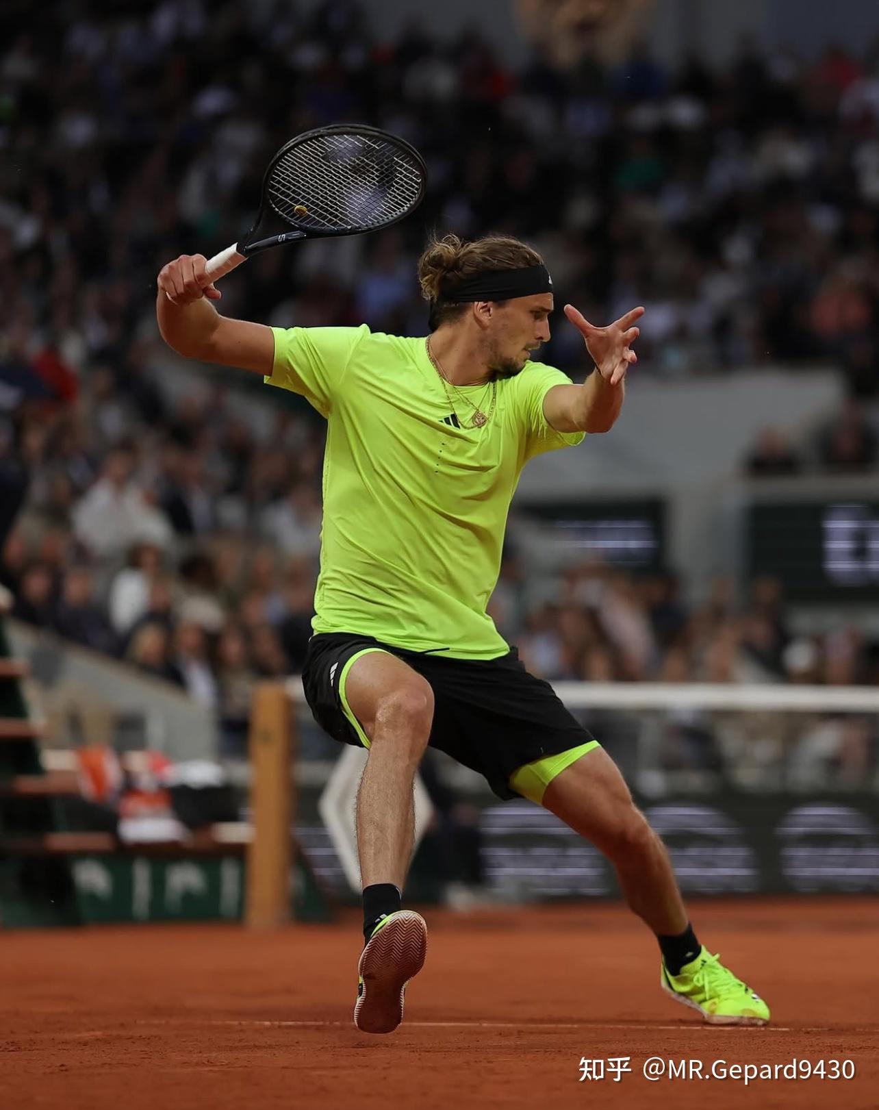 法网翻盘戴维斯杯，兹维列夫扛起全队