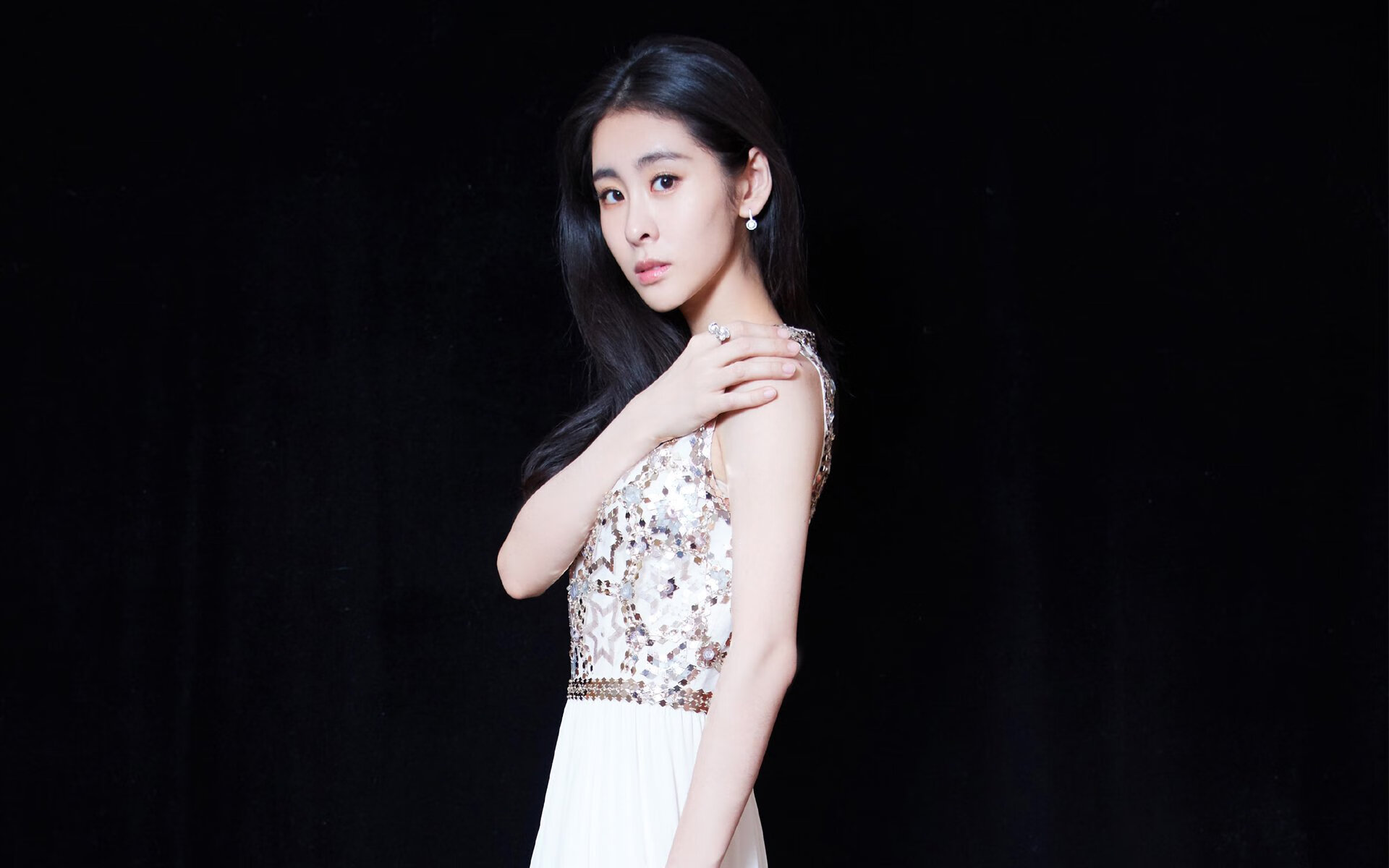 跨越海洋的统治力，快船击败黄蜂之夜，霍勒迪在欧冠决赛的传奇接管