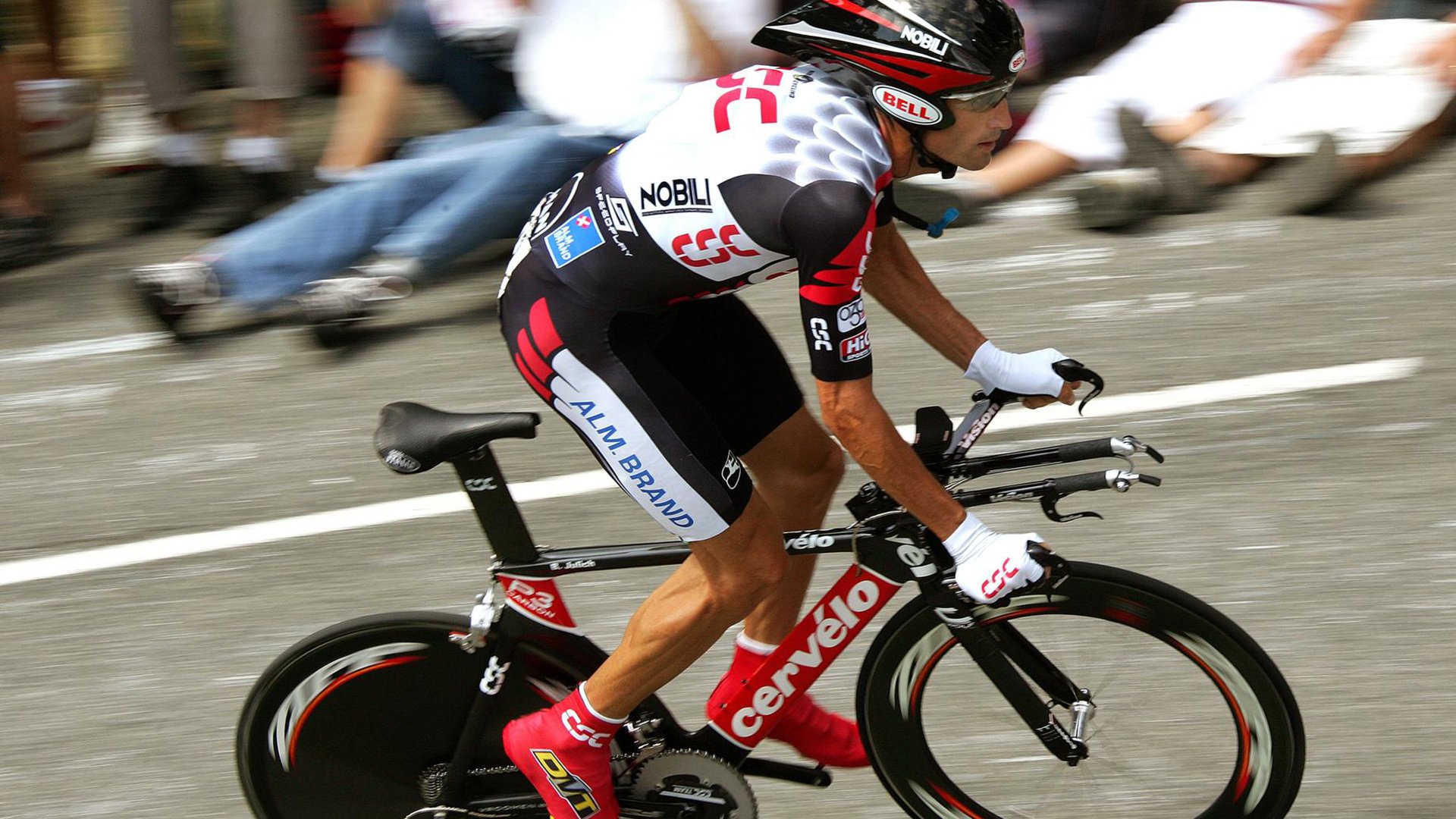 山西队对阵魔术，米切尔存在感拉满，一场跨越文化的篮球对话