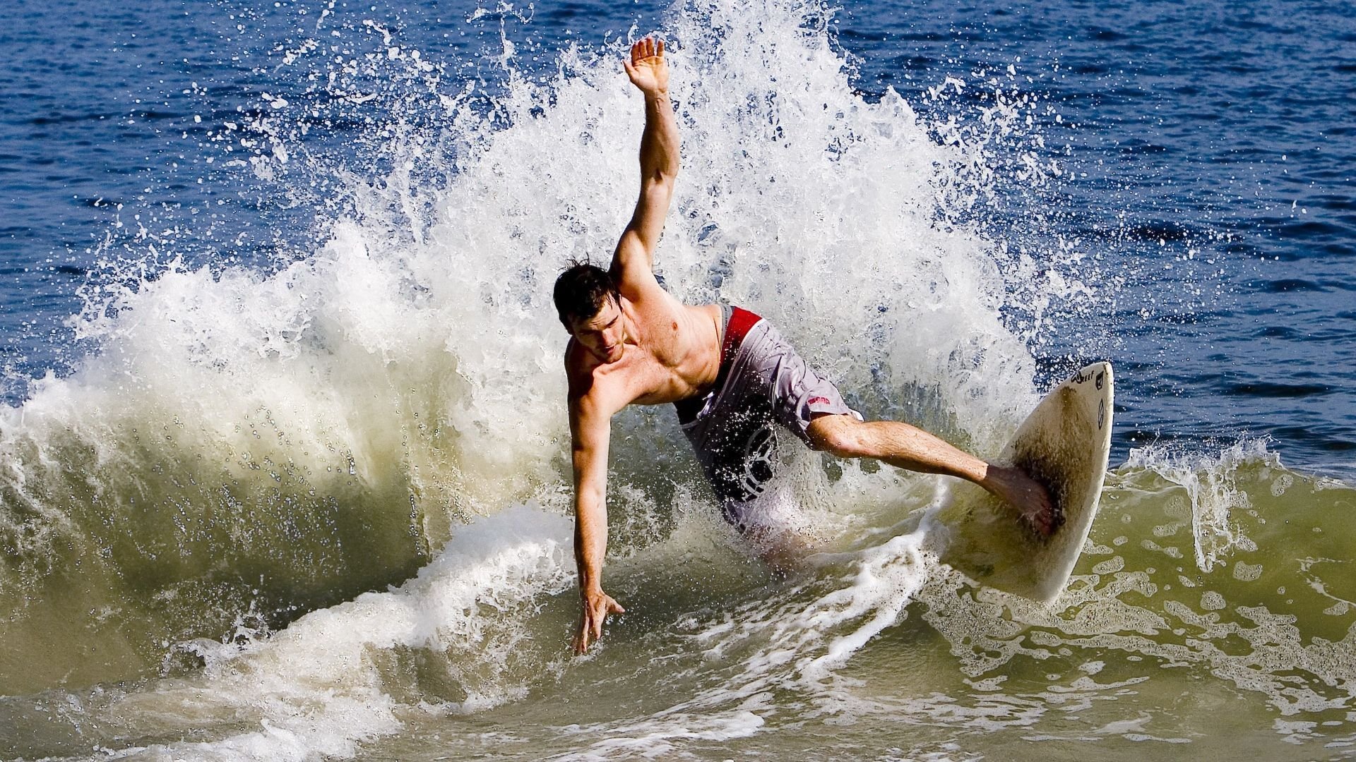 迪马利亚爆发撕裂防线,尼日利亚旋风冲垮贝蒂斯体系