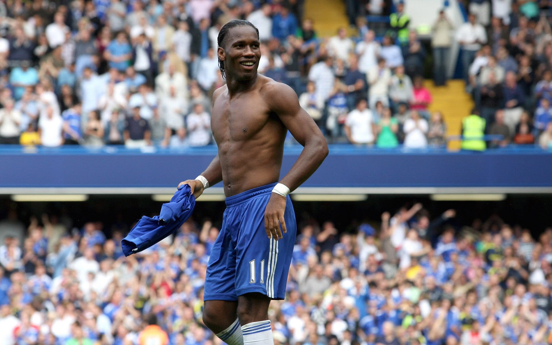 活塞全面压制广东队，范弗利特末节接管比赛